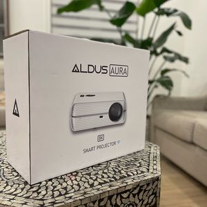 Aldus aura 8K projector - used